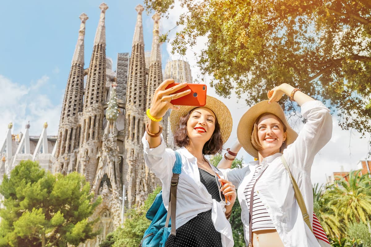 Top 10 Landmarks for Your First Barcelona Tour - Barcelona Day Trip
